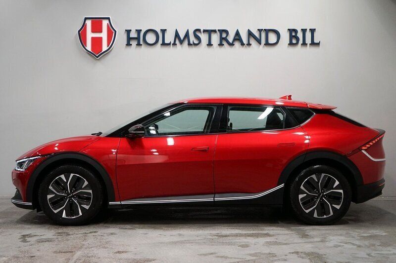 Röd Begagnad 2021 Kia EV6 2 SUV | 354 900 kr - Bild 1/4