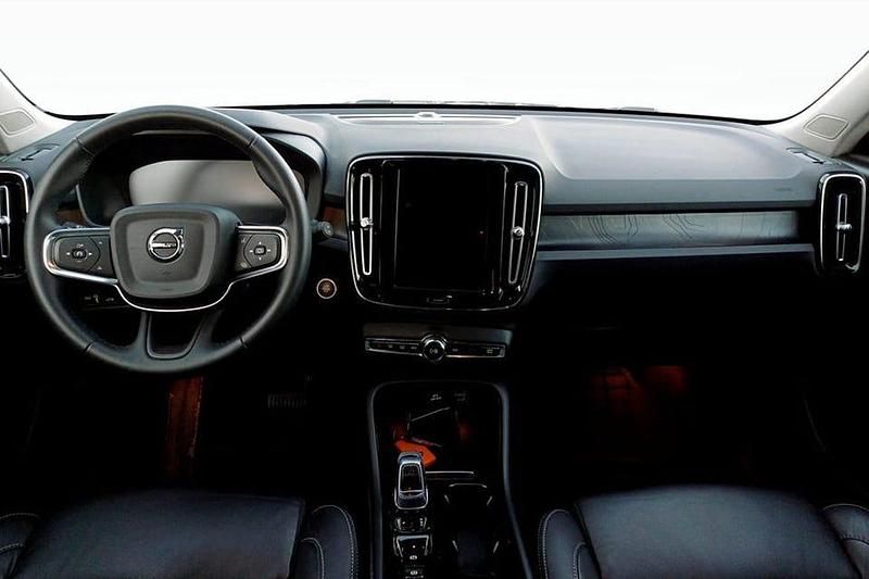 Begagnad Volvo XC40 Plus 265 HK (194 kW) 2023 Blå SUV