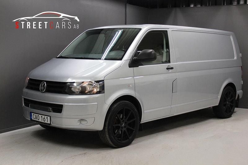Silver Begagnad 2013 VW T5 Van | 104 900 kr (Marknadspris) - Bild 1/4