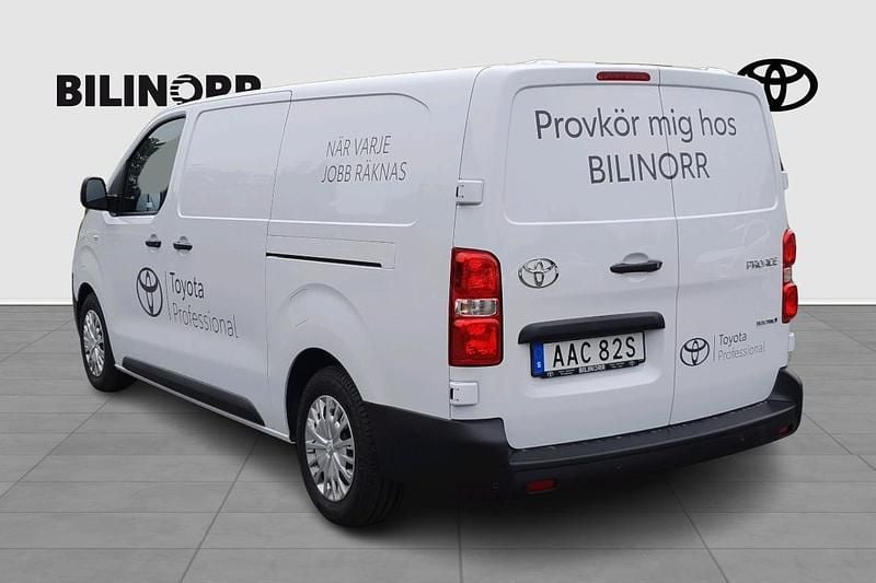 Begagnad Toyota Proace Comfort 100 kW (137 HK) 2024 Vit Minibuss