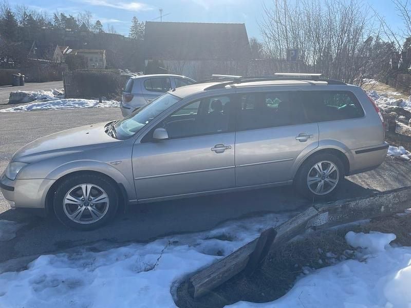 Begagnad Ford Mondeo 145 HK (106 kW) 2005 Kombi