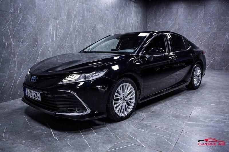 Begagnad Toyota Camry Hybrid Executive 218 HK (160 kW) 2021 Svart Sedan