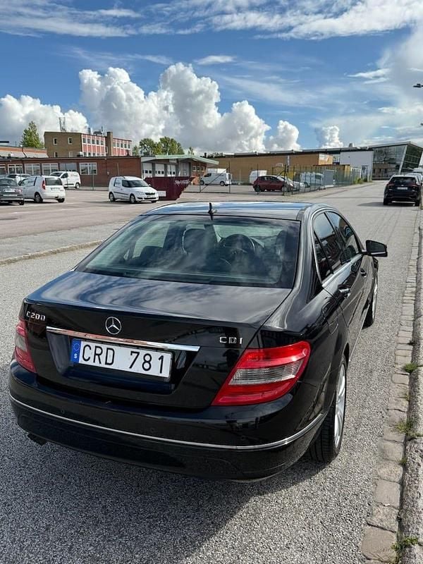Begagnad 2010 Mercedes C200 | 76 000 kr (Marknadspris) - Bild 1/4