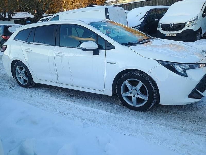 Begagnad Toyota Corolla Active 122 HK (89 kW) 2019 Vit Kombi