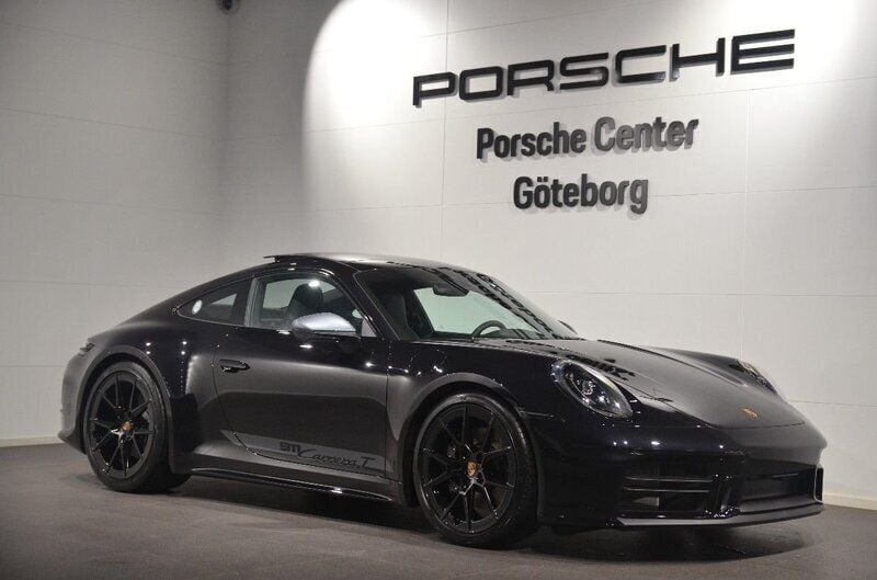 Svart (black) Ny 2025 Porsche 911 Carrera T Sportkupé | 1 690 100 kr - Bild 1/4
