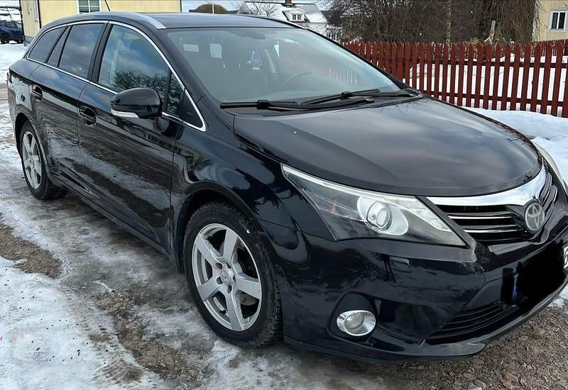 Begagnad Toyota Avensis 150 HK (110 kW) 2014 Kombi