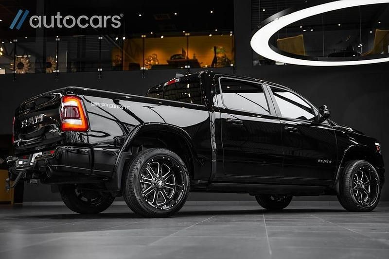 Begagnad RAM 1500 394 HK (289 kW) 2022 Svart Pickup