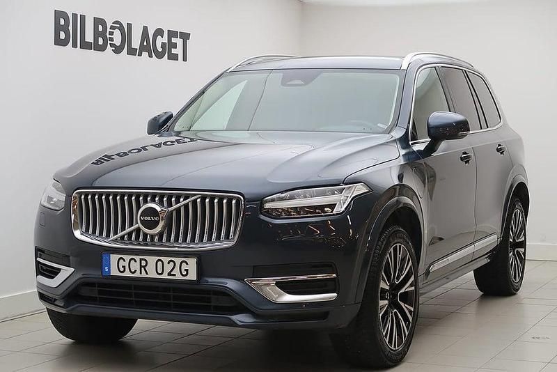 Begagnad Volvo XC90 Plus 455 HK (334 kW) 2023 Mörkblå SUV