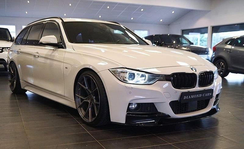 Begagnad BMW 320 M Sport 184 HK (135 kW) 2015 Vit Kombi