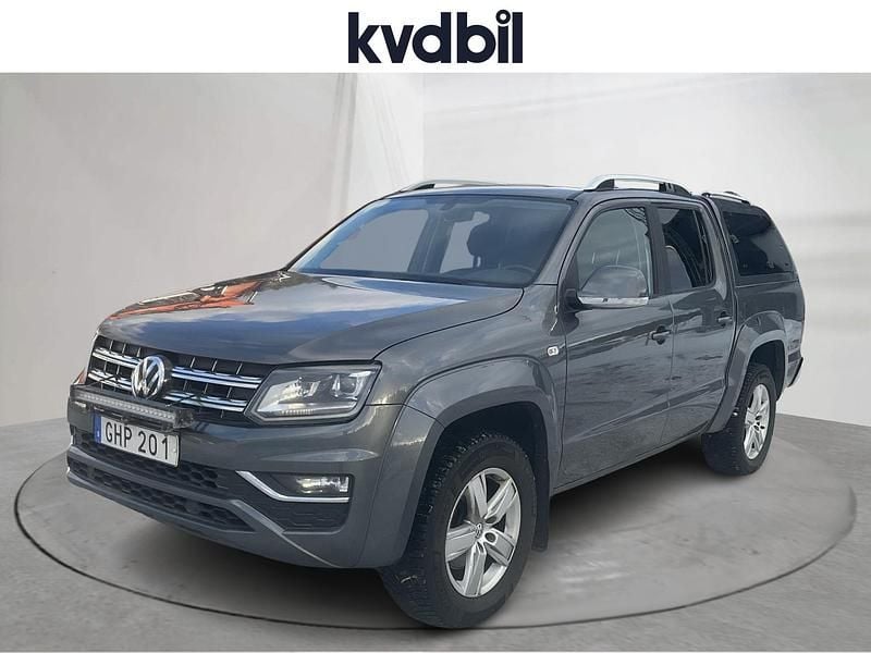 Grå Begagnad 2018 VW Amarok Pickup | 259 000 kr (Marknadspris) - Bild 1/3
