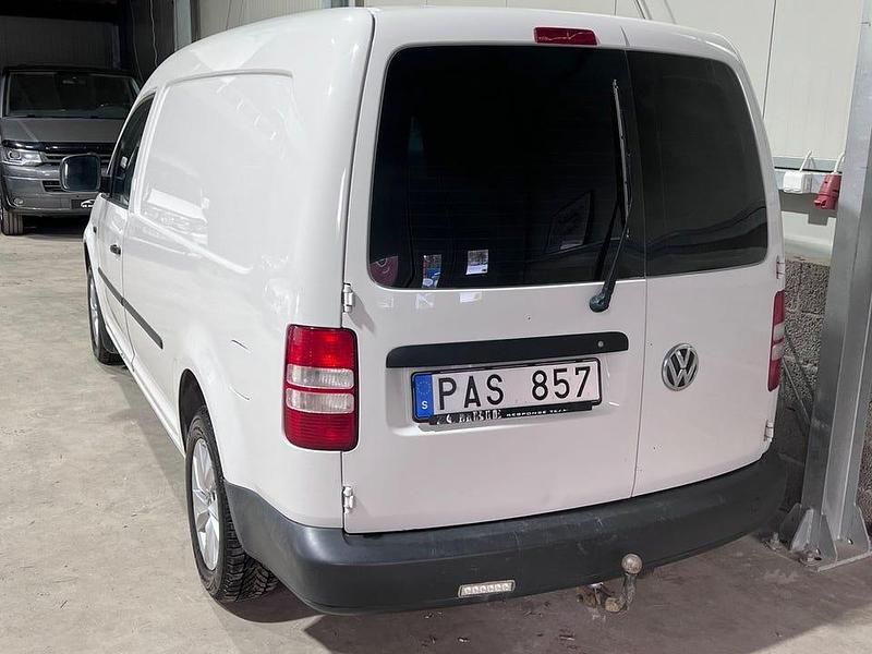 Begagnad VW Caddy Maxi 102 HK (75 kW) 2013 Vit Minibuss