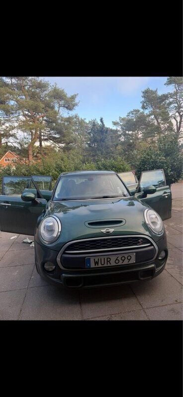 Grön Begagnad 2017 Mini Cooper S Halvkombi | 160 000 kr (Bra pris) - Bild 1/4