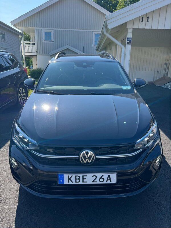 Svart Begagnad 2023 VW Taigo R-line SUV | 254 000 kr (Bra pris) - Bild 1/4
