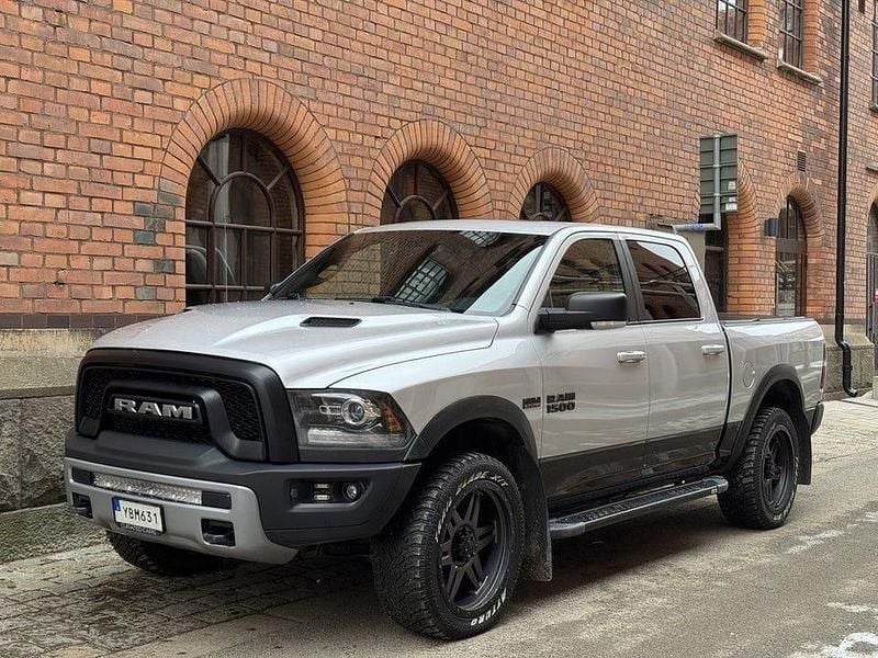 Begagnad Dodge Ram 394 HK (289 kW) 2016 Silver