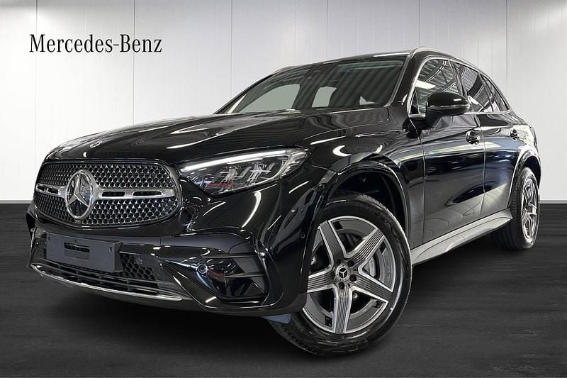 Ny 2026 Mercedes GLC300e AMG line SUV | 749 400 kr (Marknadspris) - Bild 1/4