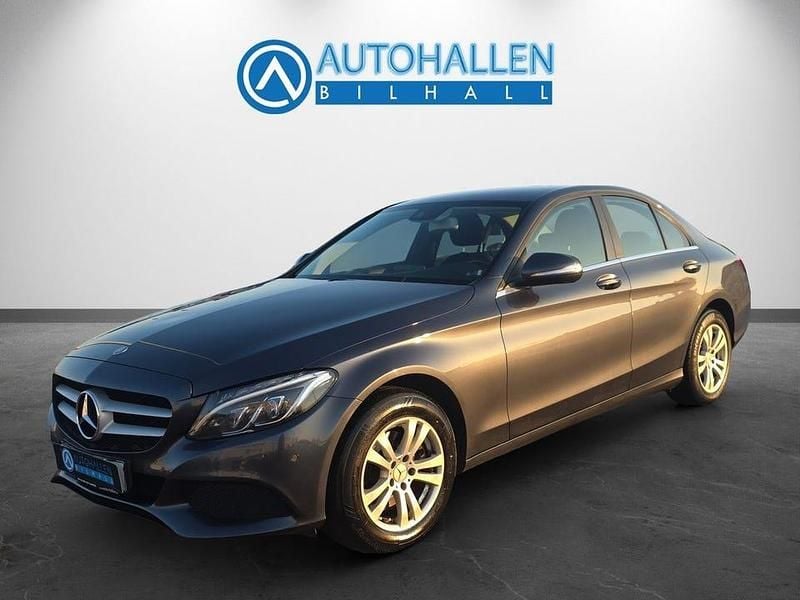 Mörkgrå Begagnad 2014 Mercedes C220 Sedan | 179 900 kr (Marknadspris) - Bild 1/4