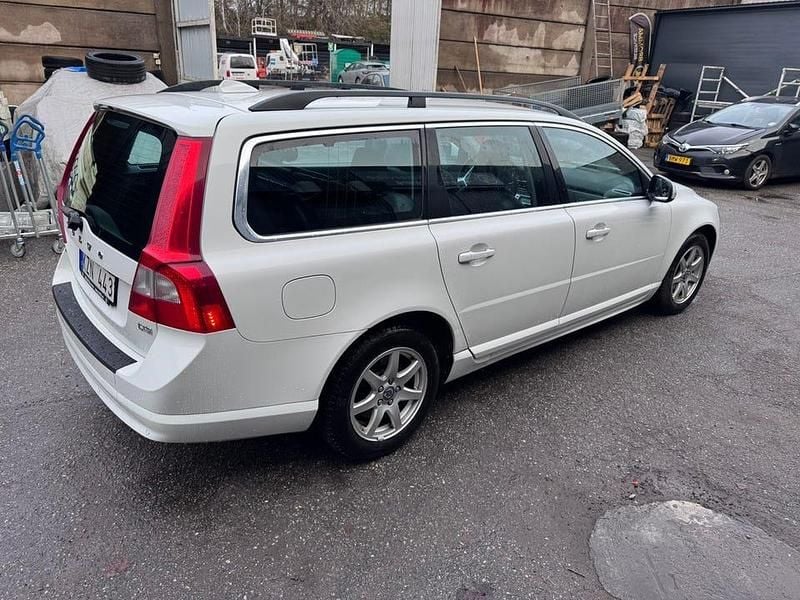 Begagnad Volvo V70 163 HK (119 kW) 2011 Kombi