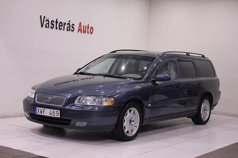 Blå Begagnad 2006 Volvo V70 Kinetic Kombi | 39 900 kr (Marknadspris) - Bild 1/4