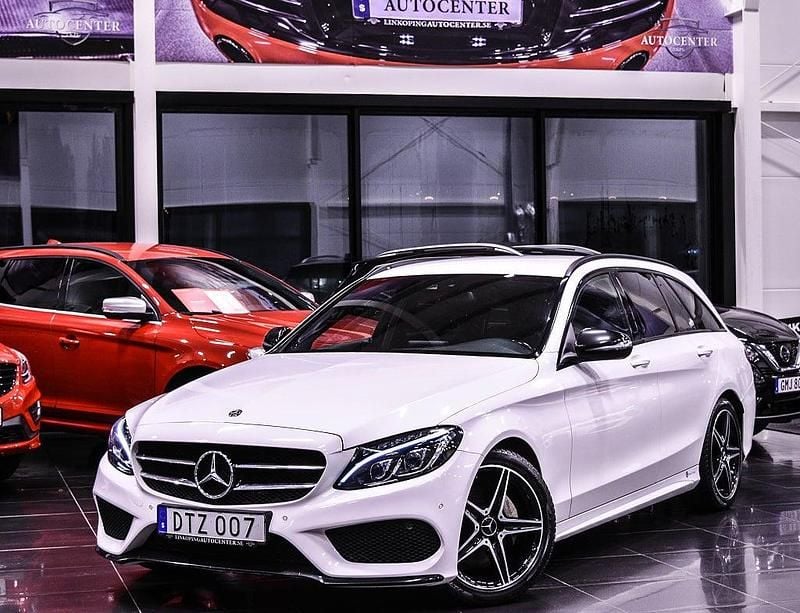 Vit Begagnad 2017 Mercedes C200 AMG line Kombi | 139 900 kr (Marknadspris) - Bild 1/4