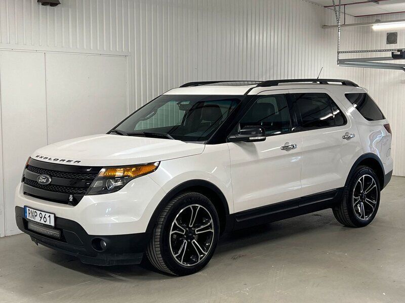 Vit Begagnad 2014 Ford Explorer Sport SUV | 187 900 kr - Bild 1/4