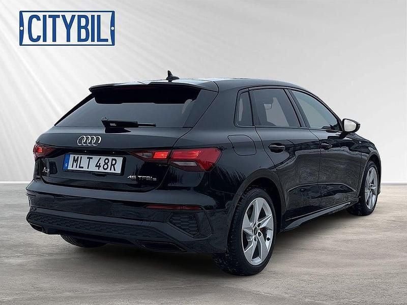 Begagnad Audi A3 Sportback e-tron S-Line 150 HK (110 kW) 2022 Svart Halvkombi