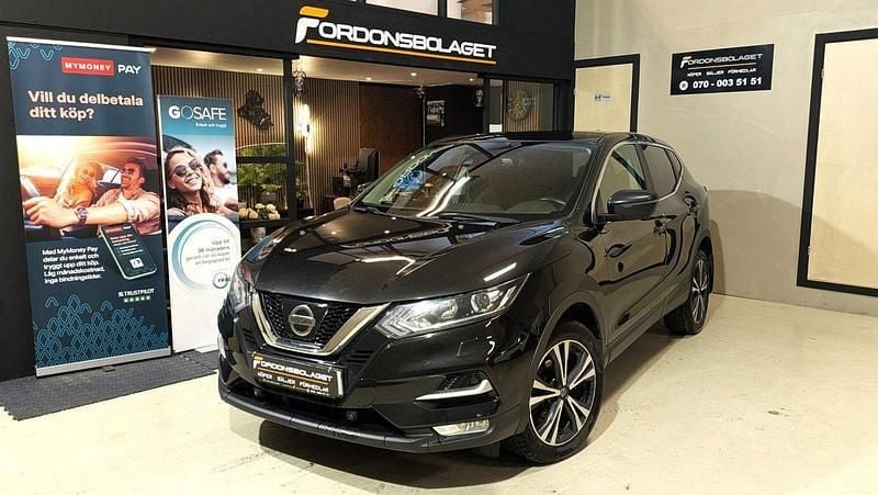 Svart Begagnad 2018 Nissan Qashqai SUV | 79 900 kr (Marknadspris) - Bild 1/4