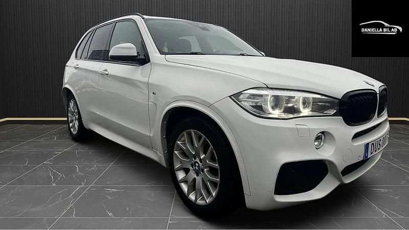 Vit Begagnad 2015 BMW X5 M Sport SUV | 264 900 kr (Marknadspris) - Bild 1/4