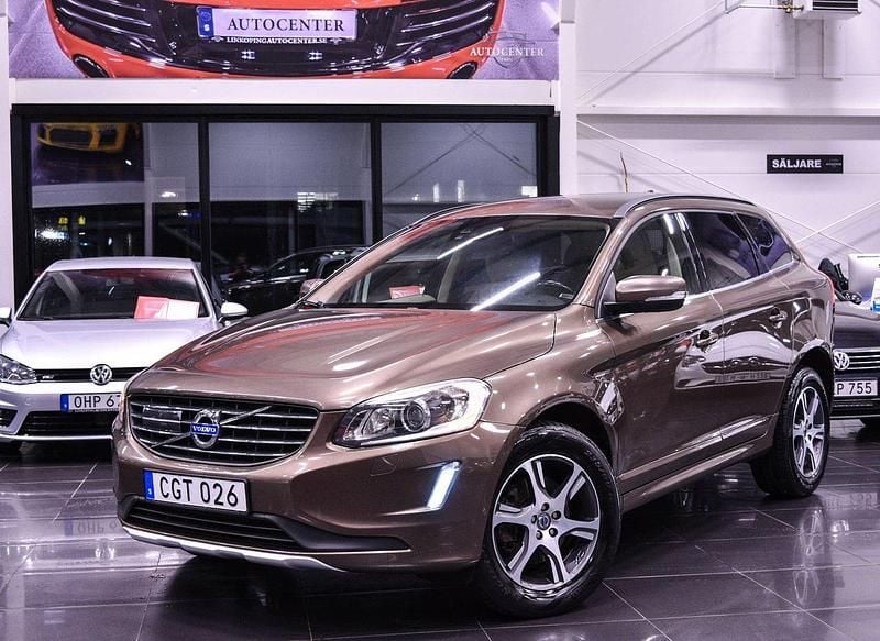 Brun Begagnad 2014 Volvo XC60 Momentum SUV | 126 900 kr (Bra pris) - Bild 1/4