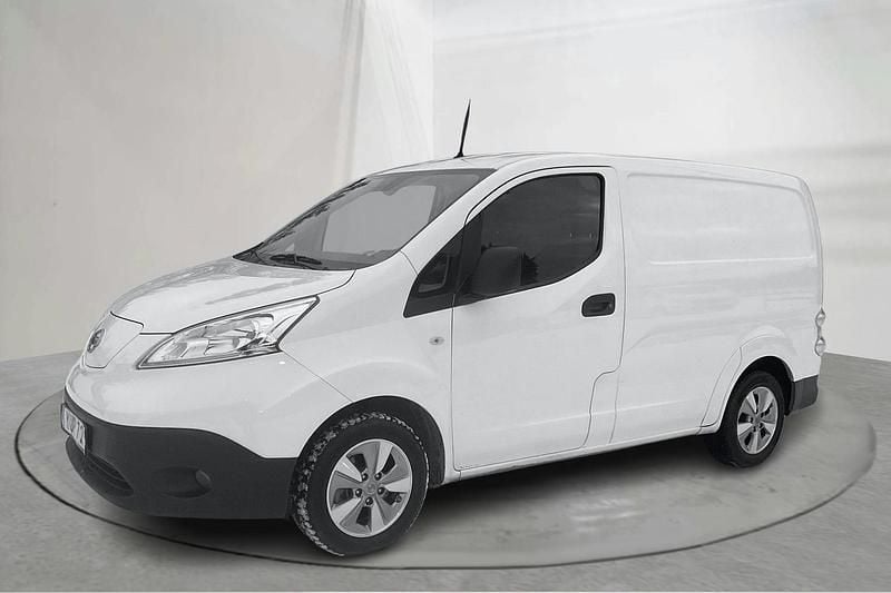 Vit Begagnad 2018 Nissan e-NV200 Van | 99 000 kr (Bra pris) - Bild 1/4