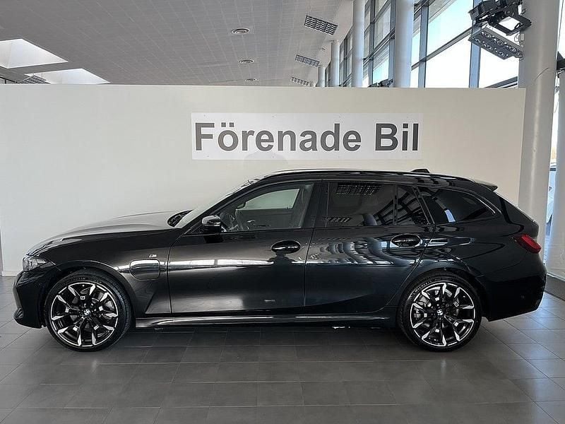 Begagnad BMW 330e M Sport 184 HK (135 kW) 2025 Svart Kombi