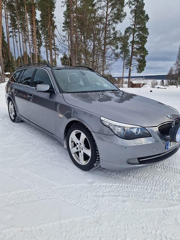 Begagnad BMW 530 235 HK (172 kW) 2009 Kombi