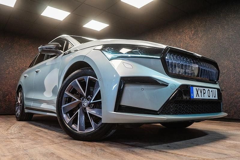 Begagnad Skoda Enyaq iV SportLine 194 kW (265 HK) 2022 Silver SUV