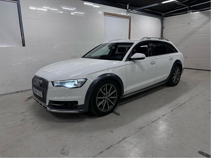 Vit Begagnad 2016 Audi A6 Allroad Ambition Kombi | 199 000 kr (Marknadspris) - Bild 1/4