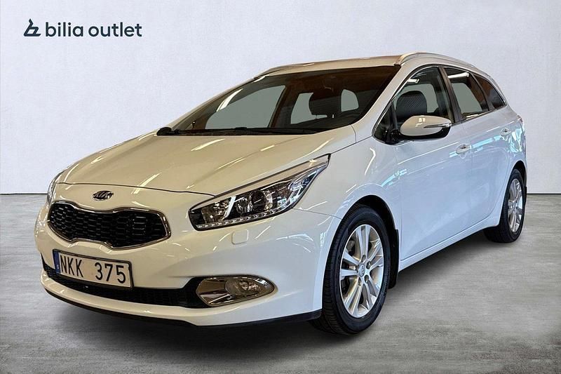 Vit Begagnad 2013 Kia Ceed Kombi | 114 900 kr (Marknadspris) - Bild 1/3