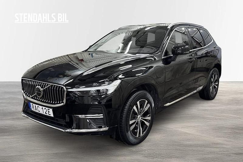 Begagnad Volvo XC60 Core 355 HK (261 kW) 2023 Svart SUV