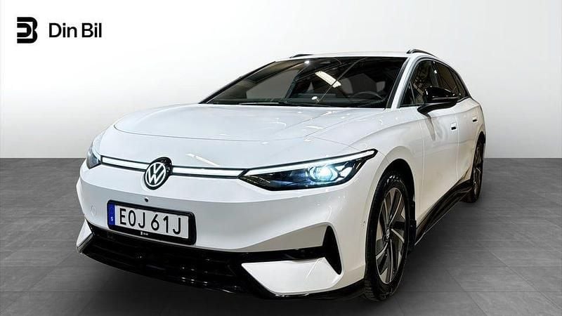 Glacier white metallic Begagnad 2024 VW ID.7 Pro Kombi | 484 500 kr (Bra pris) - Bild 1/4