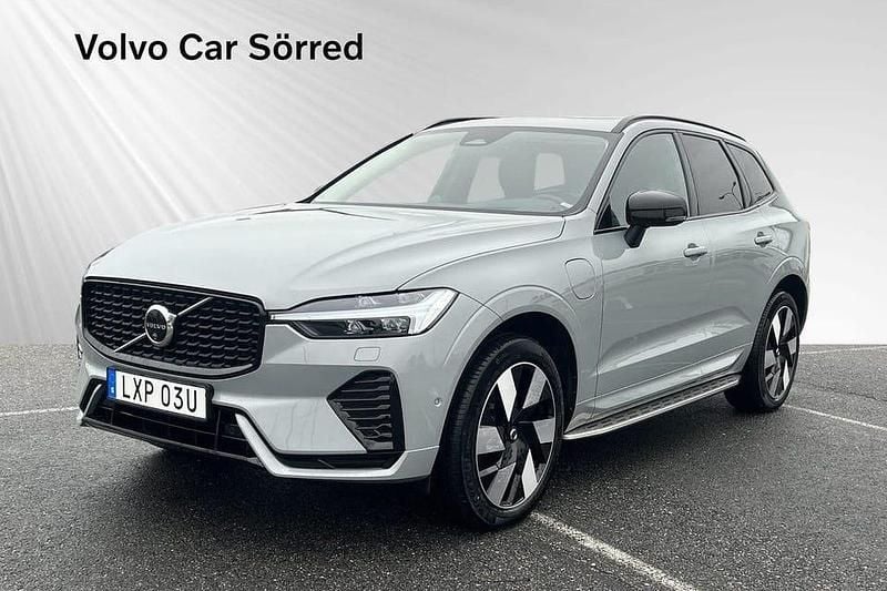 Grå Begagnad 2025 Volvo XC60 Ultra SUV | 604 900 kr (Dyr) - Bild 1/4
