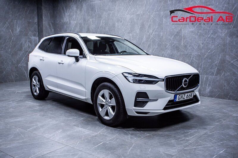 Vit Begagnad 2021 Volvo XC60 Momentum SUV | 309 800 kr (Marknadspris) - Bild 1/4