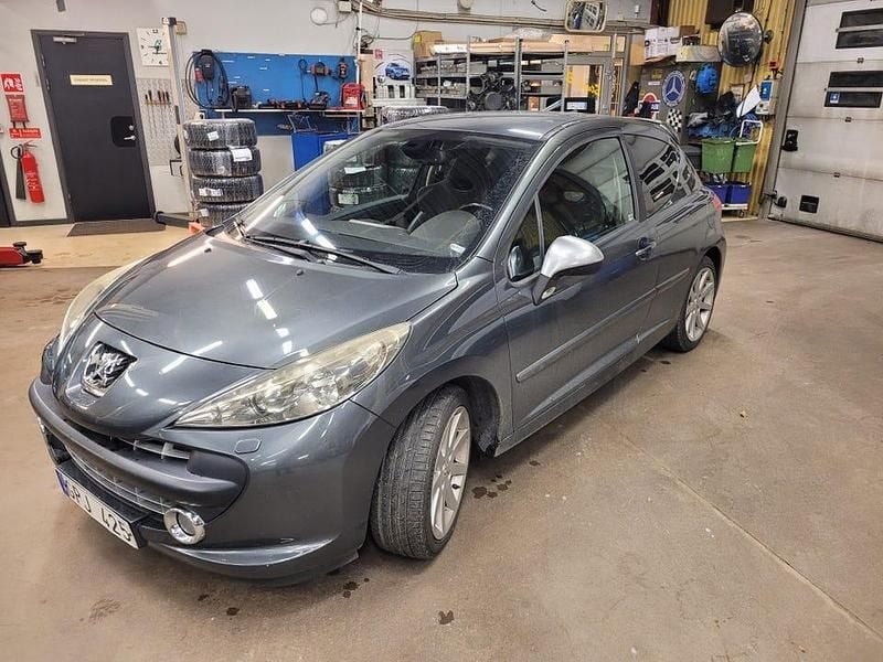 Begagnad Peugeot 207 RC 174 HK (127 kW) 2008 Halvkombi