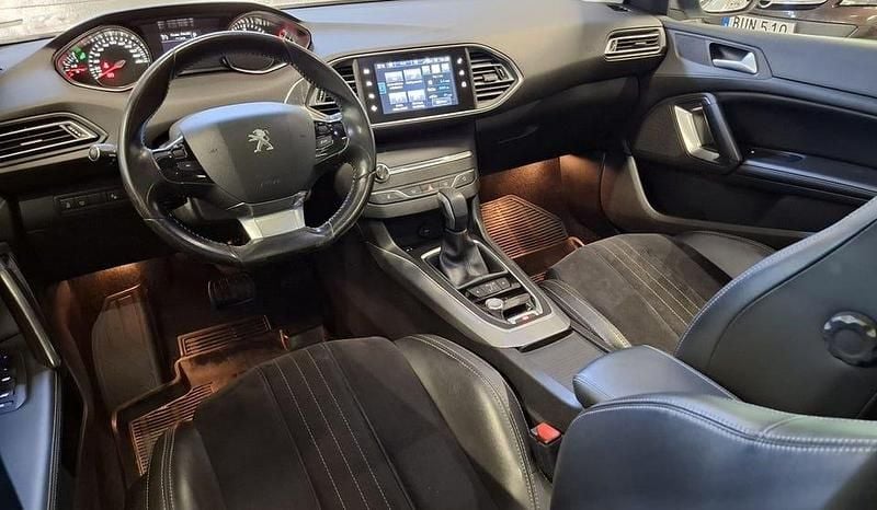 Begagnad Peugeot 308 SW Allure 150 HK (110 kW) 2015 Vit Kombi