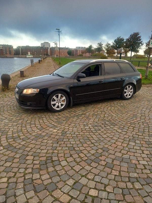 Svart Begagnad 2006 Audi A4 Kombi | 22 900 kr (Marknadspris) - Bild 1/4