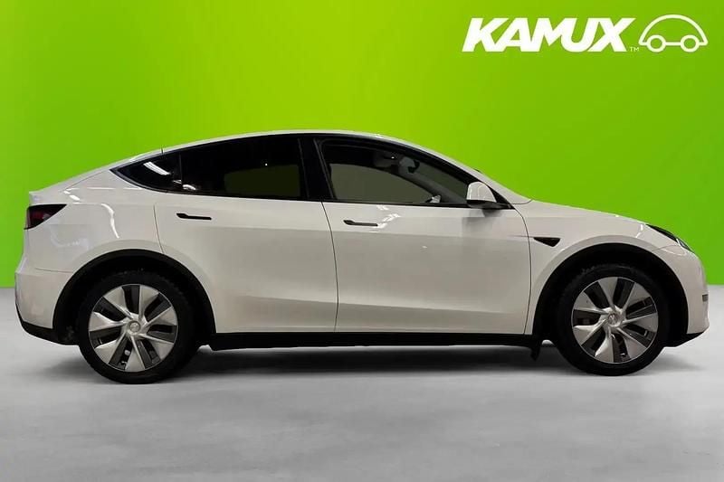 Begagnad Tesla Model Y Long Range AWD 378 kW (514 HK) 2023 Vit SUV