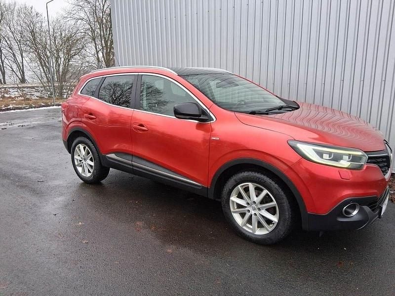 Röd Begagnad 2016 Renault Kadjar SUV | 79 500 kr (Marknadspris) - Bild 1/4