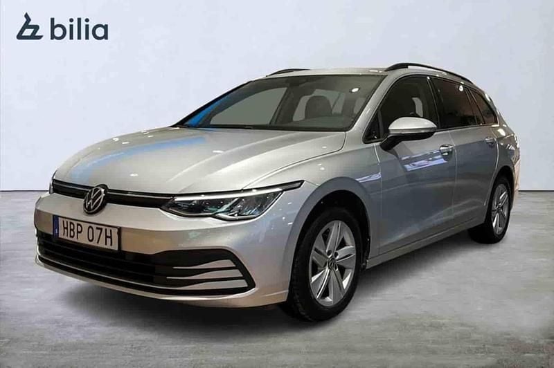 Silver Begagnad 2021 VW Golf VIII Kombi | 239 900 kr (Lite dyr) - Bild 1/1