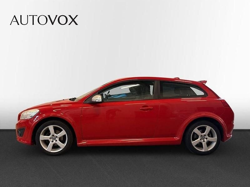 Begagnad Volvo C30 R-Design Momentum 146 HK (107 kW) 2012 Röd Halvkombi
