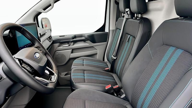 Ny Ford E-Transit 2026 Vit Van