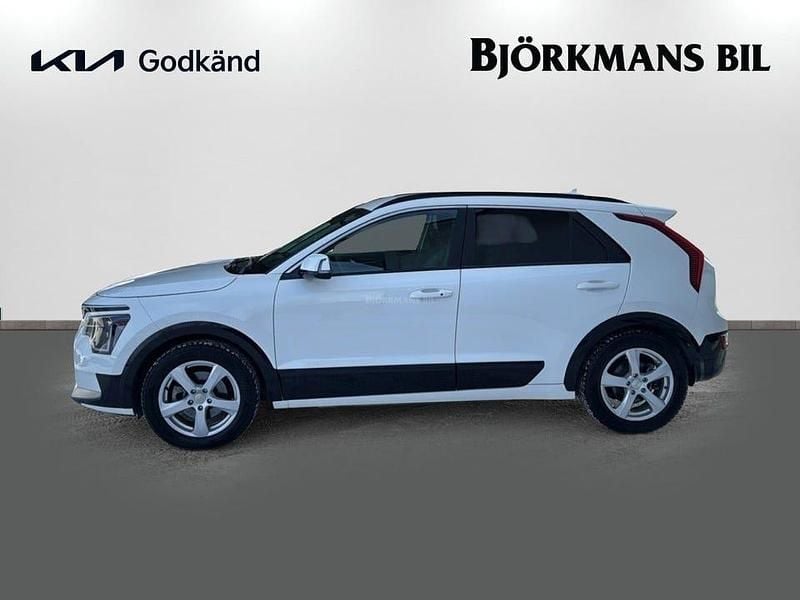 Begagnad Kia e-Niro 150 kW (204 HK) 2023 /ud/ clear white SUV