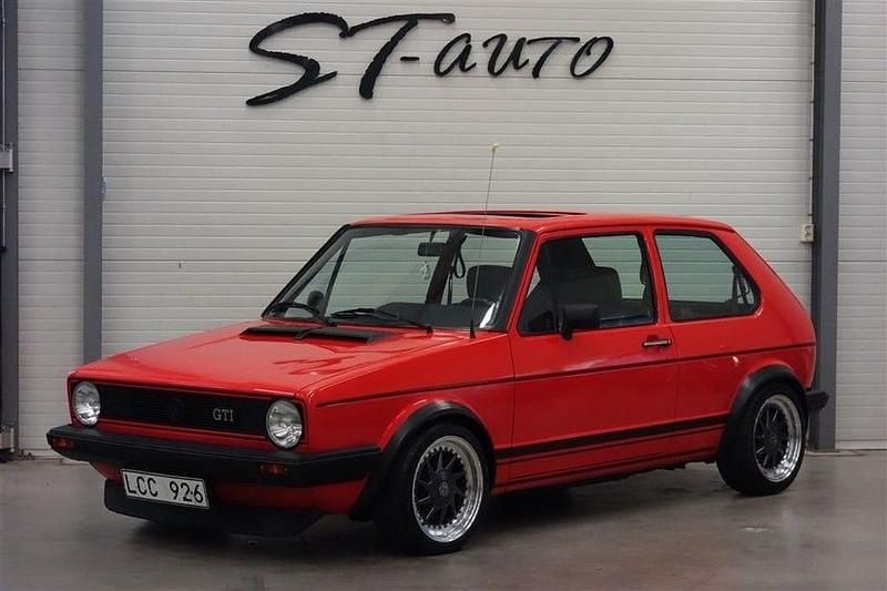 Röd Begagnad 1984 VW Golf II GTI Halvkombi | 289 900 kr - Bild 1/4