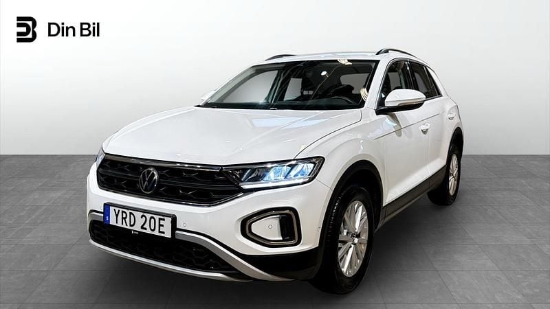 Vit (pure white) Begagnad 2022 VW T-Roc Life SUV | 209 900 kr (Marknadspris) - Bild 1/4