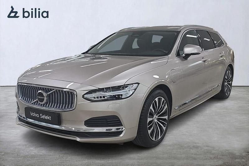 Grå Begagnad 2023 Volvo V90 Core Kombi | 419 000 kr (Marknadspris) - Bild 1/4